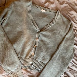 BRANDY MELVILLE SAGE GREEN SWEATER